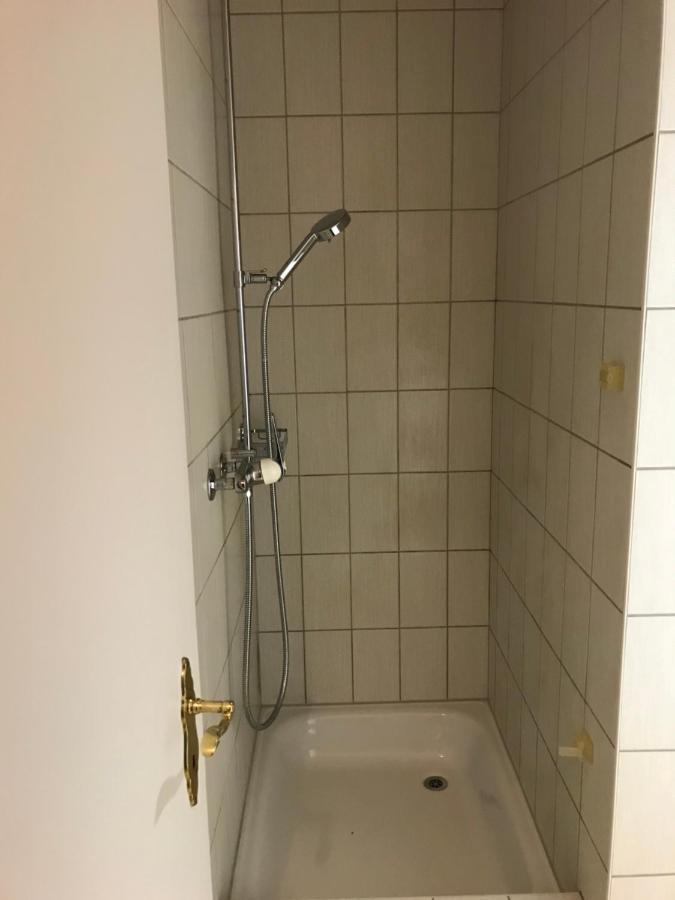 Simple Studio 36M2 In The Center Of Burgdorf Private Parking Small Bathroom 외부 사진