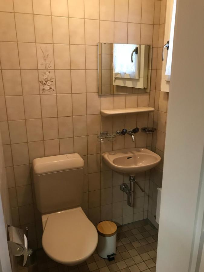 Simple Studio 36M2 In The Center Of Burgdorf Private Parking Small Bathroom 외부 사진