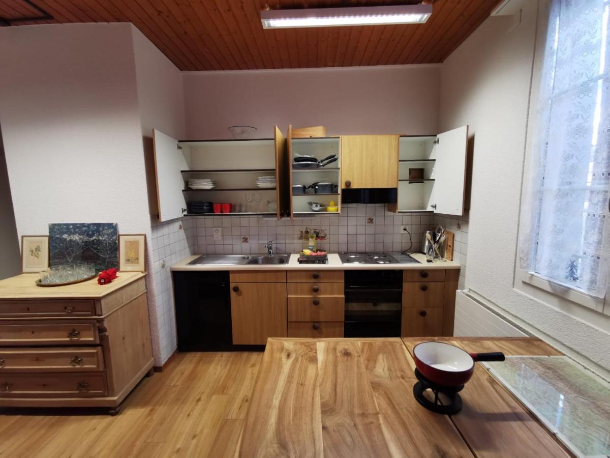 Simple Studio 36M2 In The Center Of Burgdorf Private Parking Small Bathroom 외부 사진